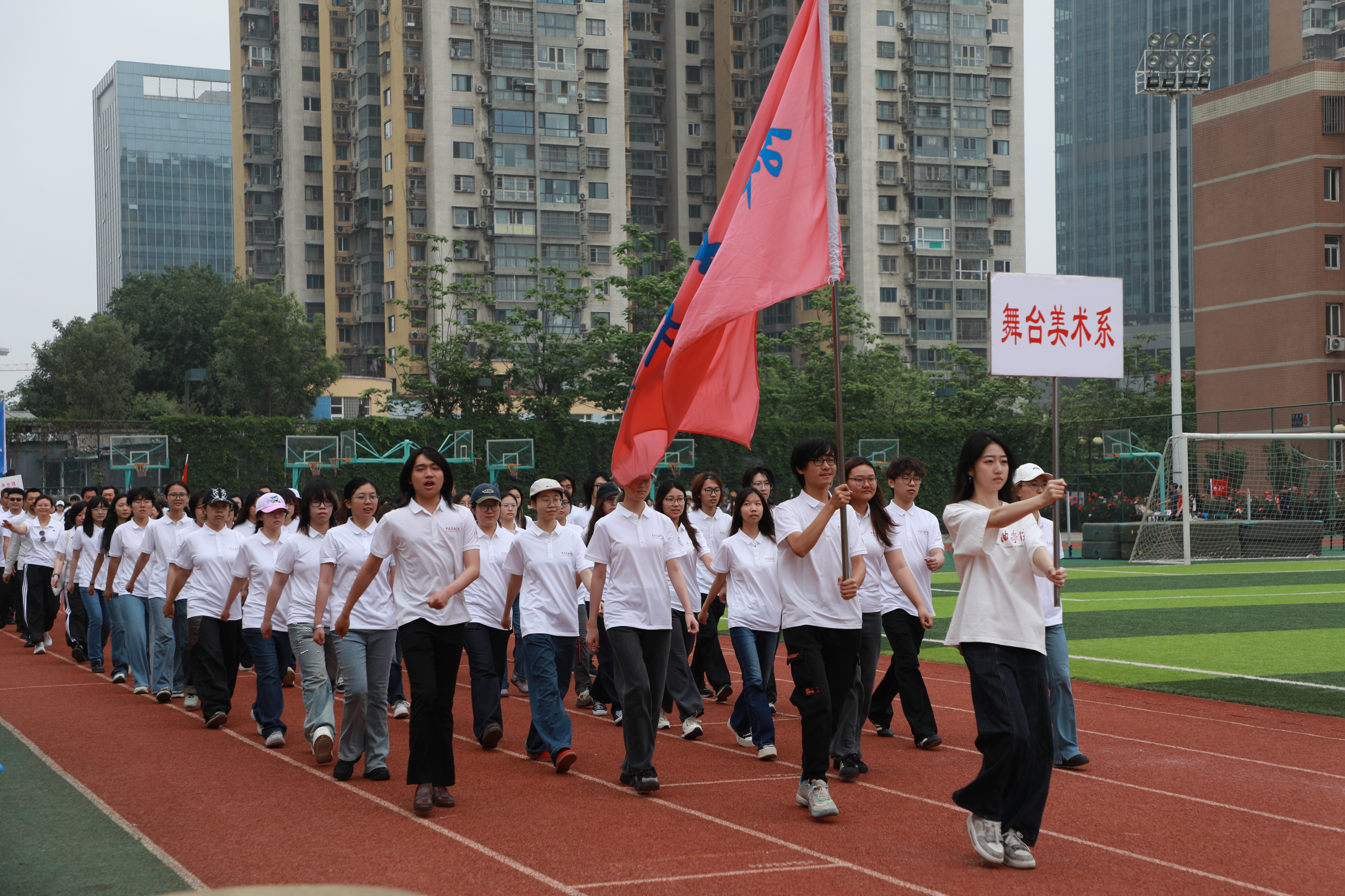 09 20260515 第二十届运动会 摄影张雨琪 0131.JPG