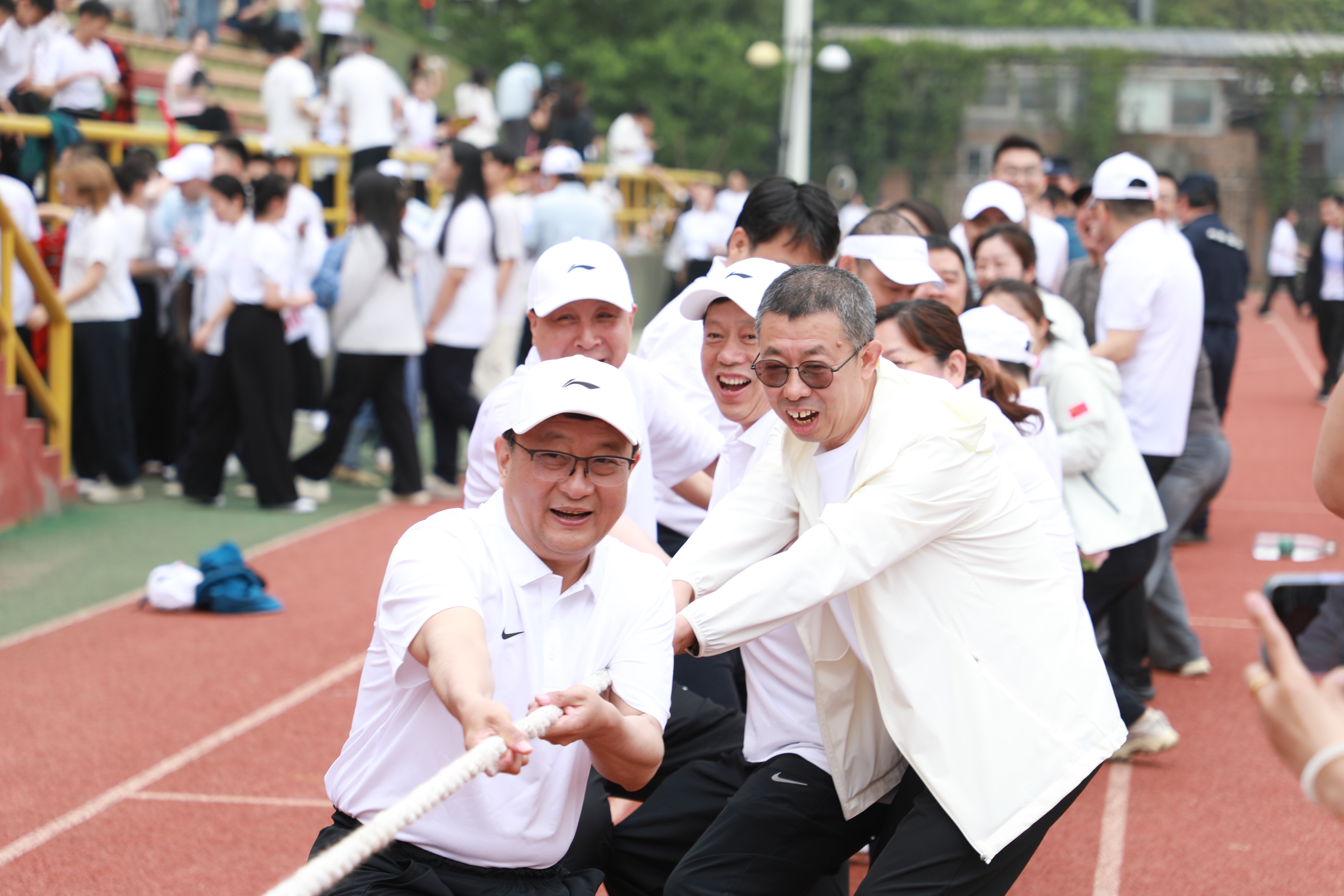 02 20260515 第二十届运动会 摄影张雨琪  1393.JPG